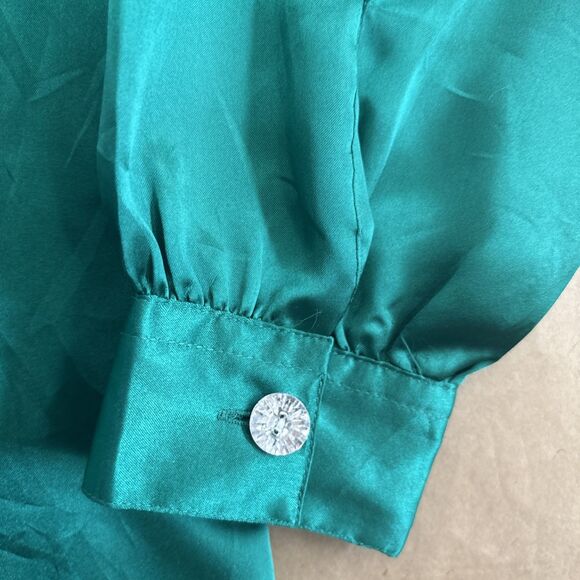 Leslie Fay Separates Green Satin Blouse Rhinestone Size 8 - Picture 4 of 7